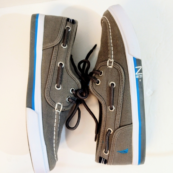 NAUTICA SPINNAKER DECK SHOES - Picture 8 of 9